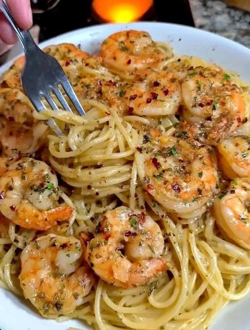 Creamy Garlic Butter Shrimp Pasta
